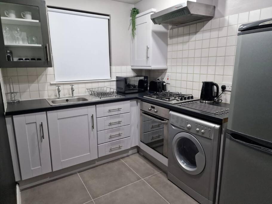 Contemporary City Centre Flat Belfast Exterior foto
